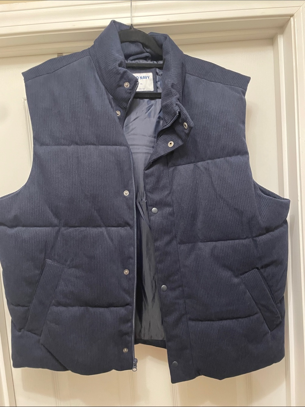 Old Navy Men's Navy Quilted Corduroy Puffer Vest